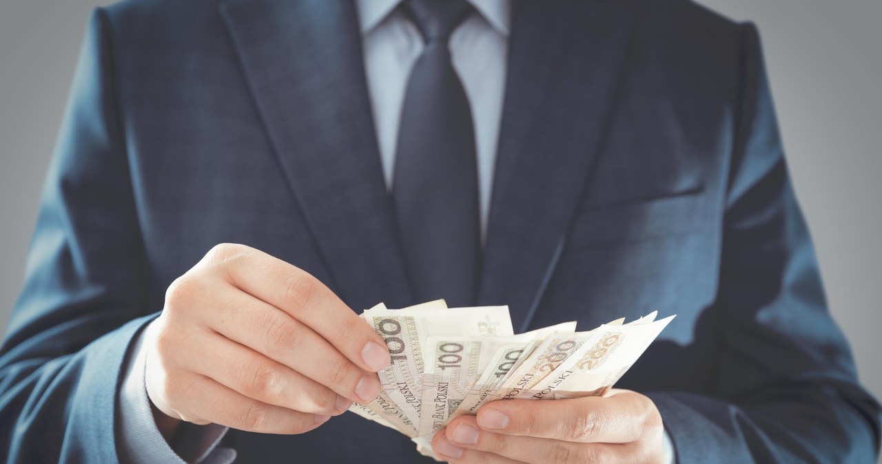 Rozmowa o pieniądzach wciąż sprawia nam trudność. Zdj. ilustracyjne /123RF/PICSEL