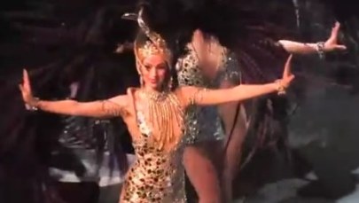 Roznegliżowane tancerki i strugi szampana. Oto kabaret Lido!