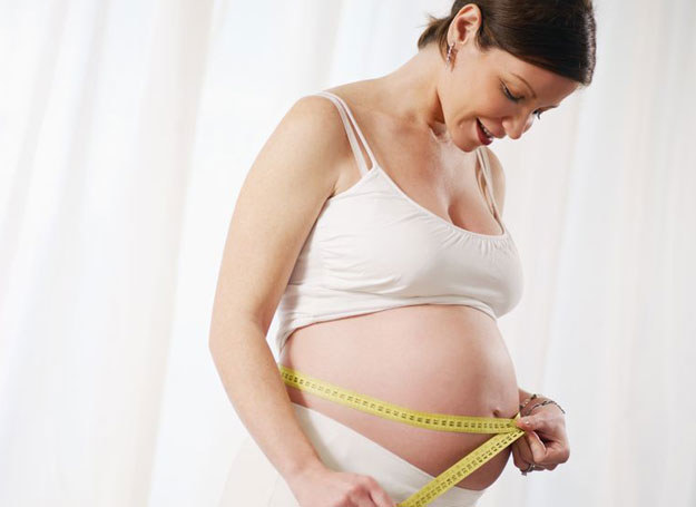 Różnica w przybywaniu masy ciała w pierwszej i drugiej ciąży jest całkiem normalna /123RF/PICSEL