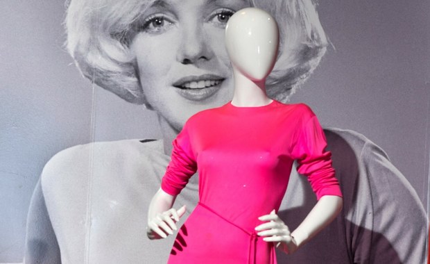 Różowa sukienka Marilyn Monroe sprzedana za 325 tys. dolarów