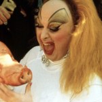 ​"Różowe flamingi": Zły smak