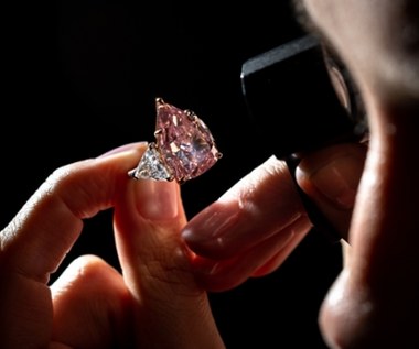 Różowy diament Fortune może być wart 35 mln dolarów na aukcji Christie's 