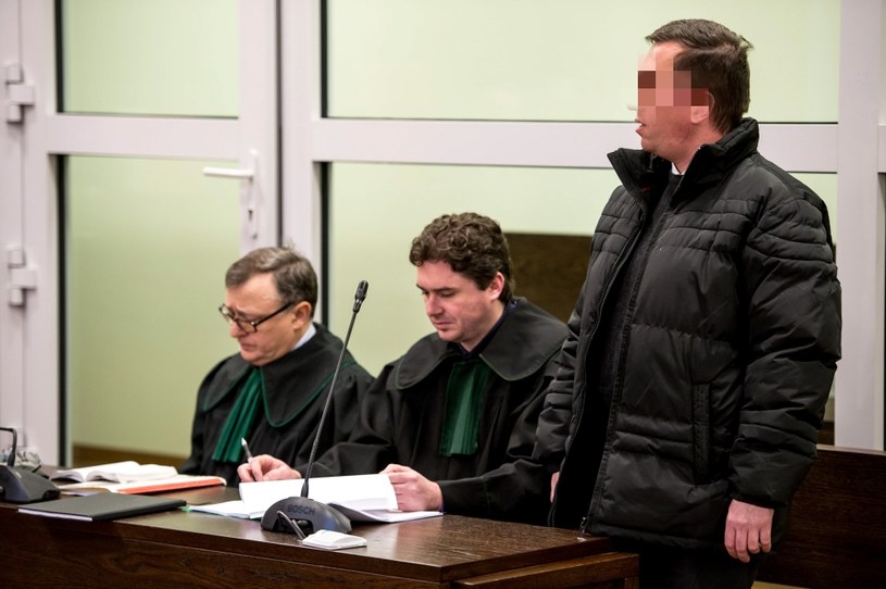 Dlaczego Robak Prosi O Przybycie Księdza Proces księdza oskarżonego o kontakty seksualne z małoletnimi - fakty