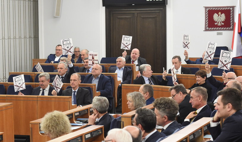 Rozpoczęcie obrad Senatu /Radek Pietruszka /PAP