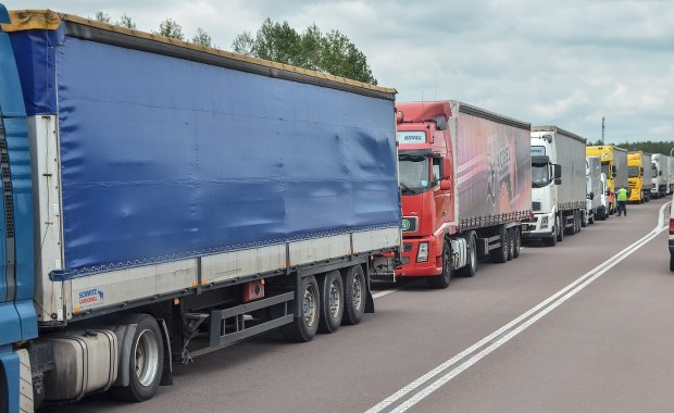Rozpoczęła się blokada granicy przez przewoźników. Branża popiera protest