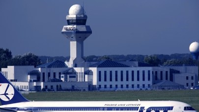 Rozpoczęli walkę z Okęciem. Warszawiacy żądają odszkodowań