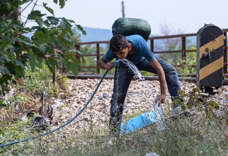 Rozpoczęto oficjalnie budowę muru mającego powstrzymać imigrantów /GEORGI LICOVSKI /PAP/EPA