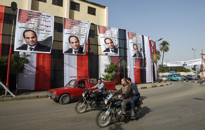 Rozpoczynają się wybory prezydenckie w Egipcie /MOHAMED EL-SHAHED /AFP