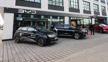 Rozpoczynamy chińskie panowanie. Tesla traci ważny tytuł