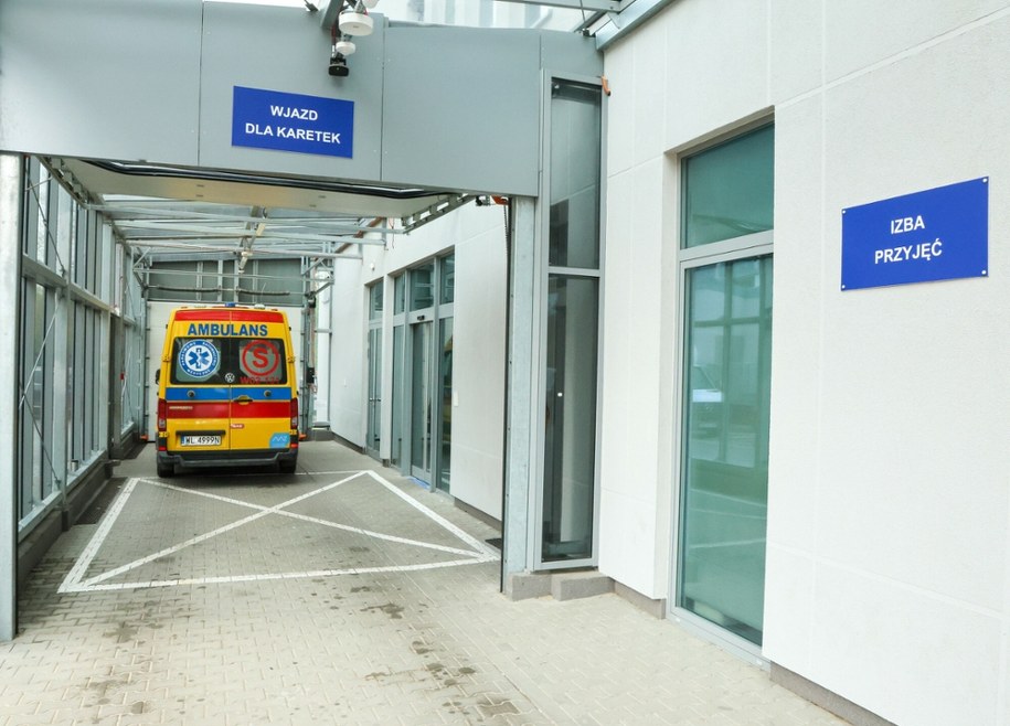 Rozporządzenie zakłada, że szpital przez dwa lata będzie dostawał pieniądze za zlikwidowany oddział /Wojciech Olkusnik /East News