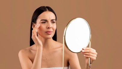 Rozpoznać chorobę w lustrze? Jak wygląda twarz tarczycowa