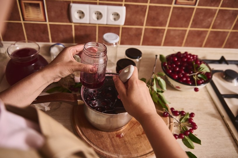 Rozprawisz się z cholesterolem i bezsennością. Wystarczy szklanka dziennie