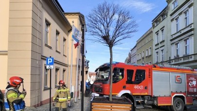 Rozpylona substancja w urzędzie miasta. Konieczna była ewakuacja