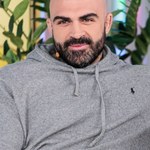 Rozstał się, związał na nowo, a teraz takie doniesienia. Akop Szostak zaniepokoił wpisem