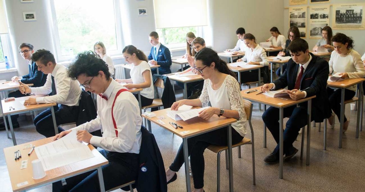 Rozszerzona matura z języka angielskiego to częsty wybór maturzystów /Daniel Dmitriew /Agencja FORUM