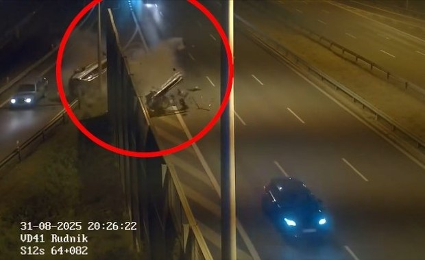 Roztrzaskana bariera i silnik na drodze. Wypadek na obwodnicy Lublina [FILM]