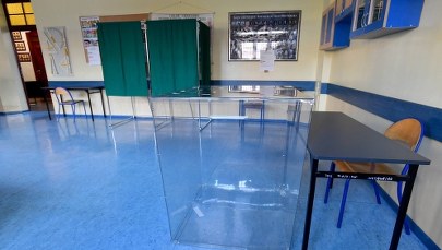 Rozwiązano problemy kadrowe w komisjach wyborczych w Krakowie. "Wybory nie są zagrożone"