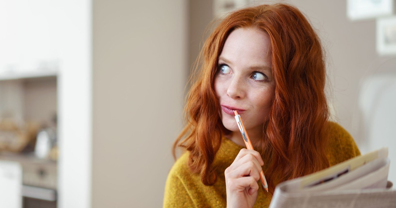 Rozwiązywanie zagadek, krzyżówek i łamigłówek jest dobre dla mózgu. /123RF/PICSEL