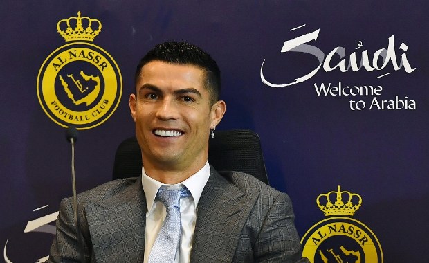 RPA czy Arabia Saudyjska? Żenująca wpadka Ronaldo [FILM]