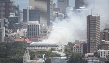 RPA: Pożar gmachu parlamentu