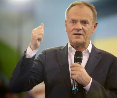 RPP tnie stopy procentowe. Donald Tusk komentuje. "Lepiej późno niż wcale"