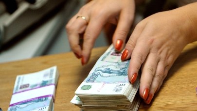 Rubel bliski najniższego historycznie kursu 