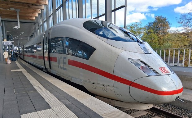 Ruch pociągów w Niemczech wznowiony. "Utrudnienia zostały rozwiązane"