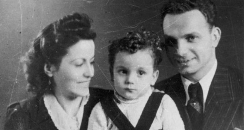 Rudolf i Margarita z synkiem Edim w dniu ślubu - fotografia wykonana przez Wilhelma Brassego w Auschwitz /