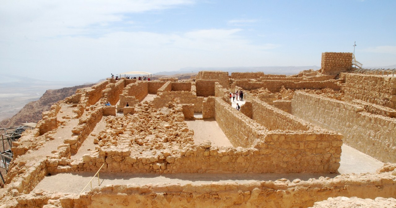 Ruiny Masady, starożytnej twierdzy, położonej na Pustyni Judzkiej w Izraelu /Gauss Ulrike /East News