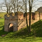 Ruiny twierdzy w Dankowie. Zapomniany skarb na pograniczu trzech regionów