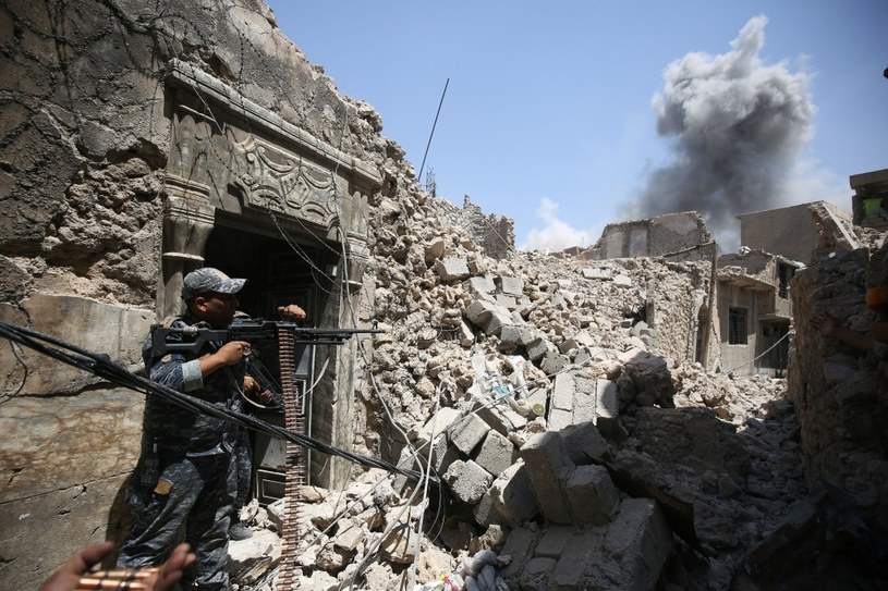 Ruiny wielkiego meczetu al-Nuri w Mosulu /AFP