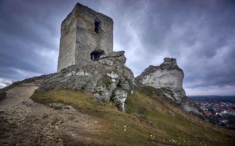 Ruiny zamku na Szlaku Orlich Gniazd. /fot Przemyslaw Graf/Reporter /East News