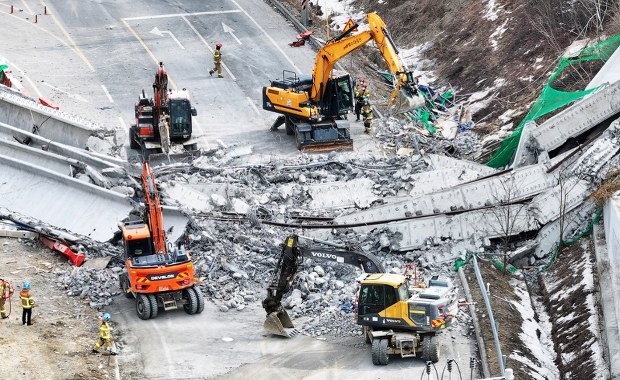Runął fragment wiaduktu w Korei Płd. Są zabici i ranni
