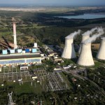 Runął komin elektrowni Adamów. Cały kompleks czeka rozbiórka