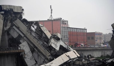 Runął most na autostradzie w Genui 