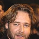 Russell Crowe opóźnia produkcję