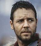 Russell Crowe w filmie "Gladiator" /