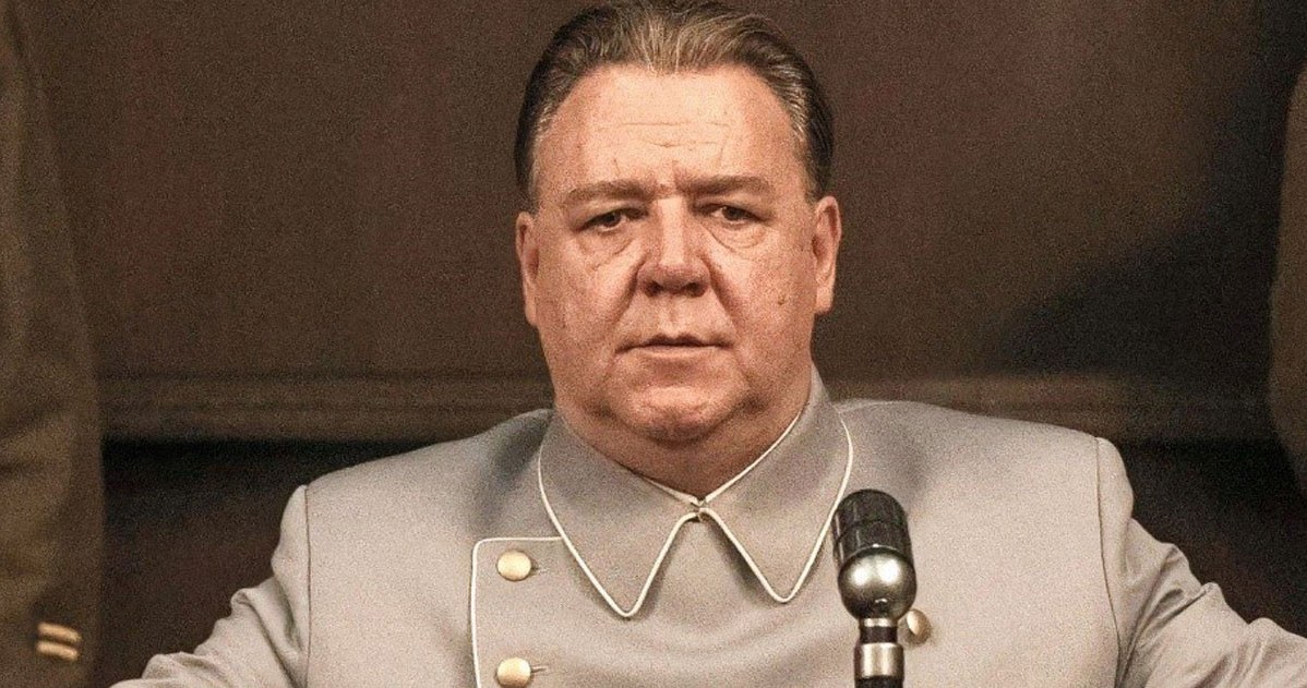 Russell Crowe w scenie z filmu "Norymberga" /materiały prasowe