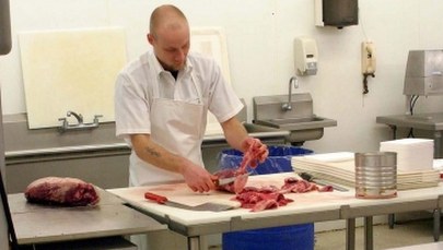 Ruszą kontrole w całej Polsce. Inspekcja handlowa będzie szukać koniny w wołowinie