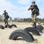 Ruszają powszechne dobrowolne szkolenia wojskowe. "Każdy z nas musi mieć umiejętności"