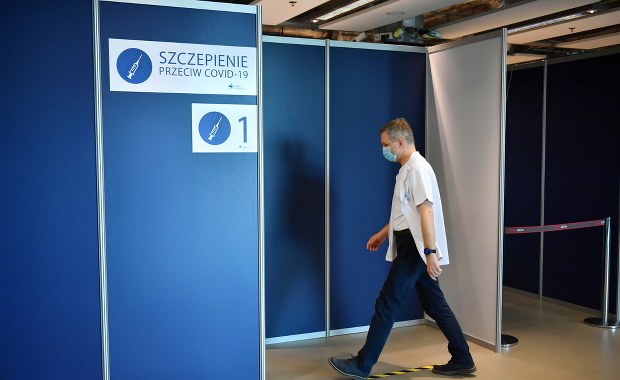 Ruszają zapisy na szczepienia dla osób w wieku 40 i 41 lat