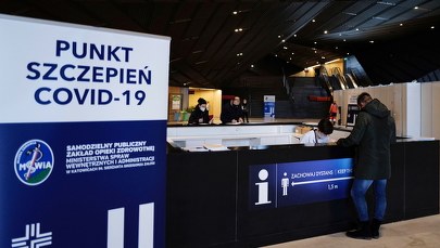 Ruszają zapisy na szczepienia przeciw Covid-19. Sprawdź, w której jesteś grupie [TERMINARZ]