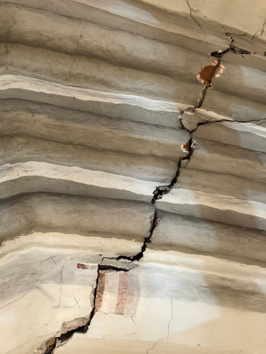 Rusztowanie wsporcze w kościele św. Mikołaja w Gdańsku /Kuba Kaługa /RMF FM