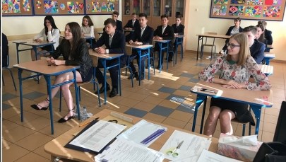 Ruszył egzamin gimnazjalny ze znajomości języka obcego. Będziemy mieć arkusze i rozwiązania