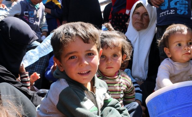 Ruszył szturm na "stolicę" Państwa Islamskiego. Obawy o los tysięcy dzieci