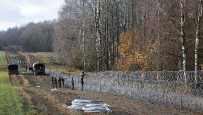 Ruszyła budowa tymczasowej zapory na granicy z Rosją