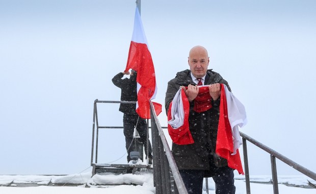 Ruszyła nowa inicjatywa prezydenta Nawrockiego. "Znak szacunku dla barw i wspólnoty"