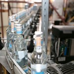 Ruszyła produkcja wódki "Zelensky". Cały dochód trafi na pomoc Ukrainie