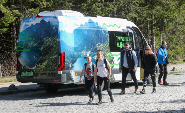 Ruszyły elektryczne busy do Morskiego Oka. Na pierwszy kurs chętnych brak
