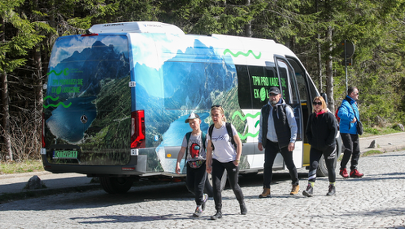 Ruszyły elektryczne busy do Morskiego Oka. Na pierwszy kurs chętnych brak